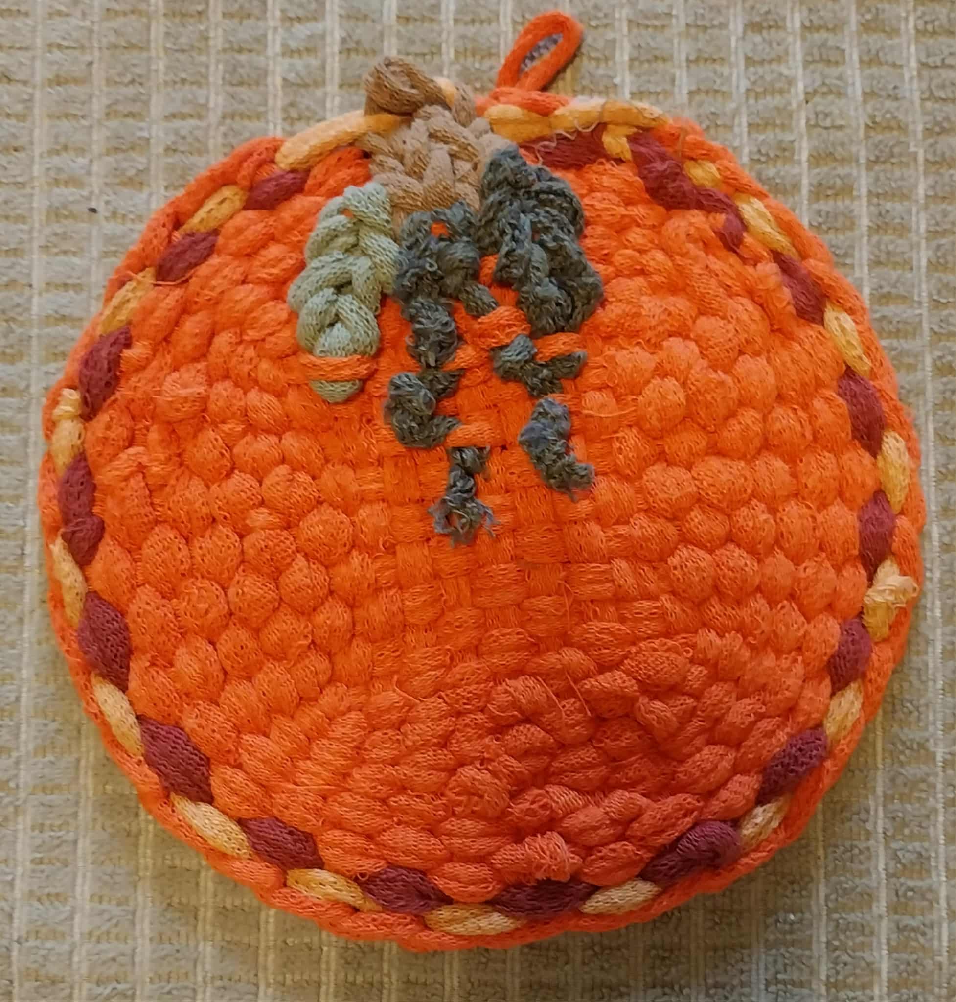 “Round, Round, We Get a Round!”—Alternative Weaving with Alternative Looms - Online Workshop with Terri Frantz