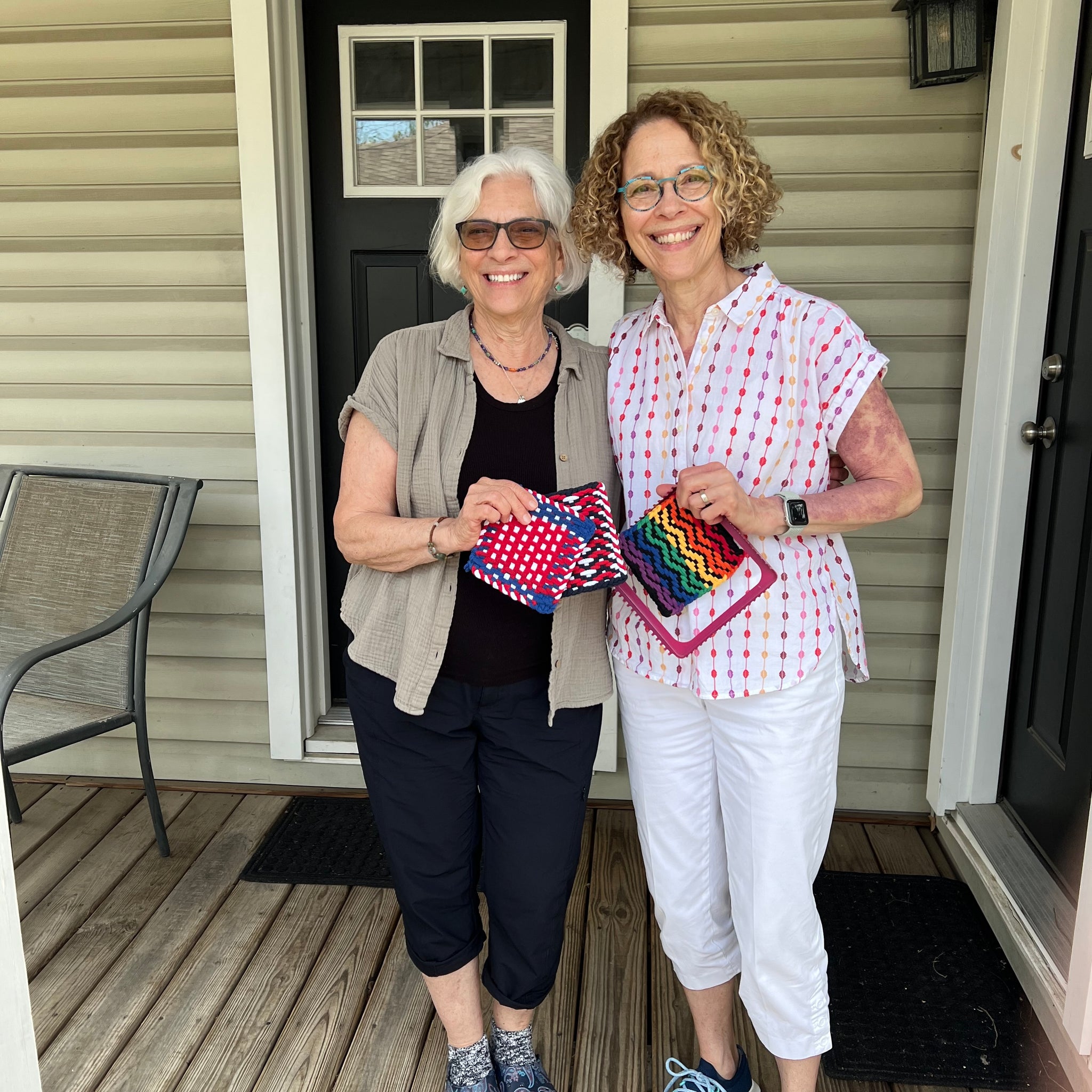 WWC Recording - A Friendship Formed in Fiber - Penny Leon Glackman and Kendal Rosenberger in conversation